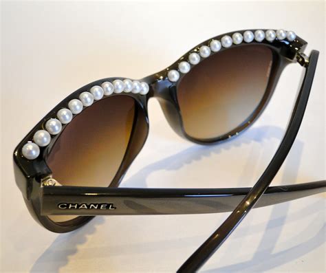 chanel glass pearls|Chanel eyeglass frames with pearls.